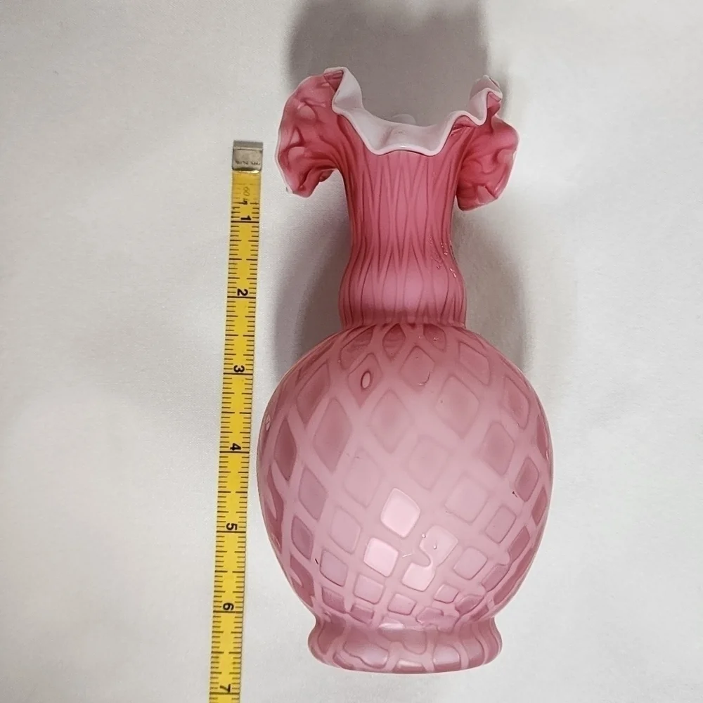 Antique MT. WASHINGTON CRANBERRY PEACH BLOW GLASS DIAMOND QUILTED 6.5